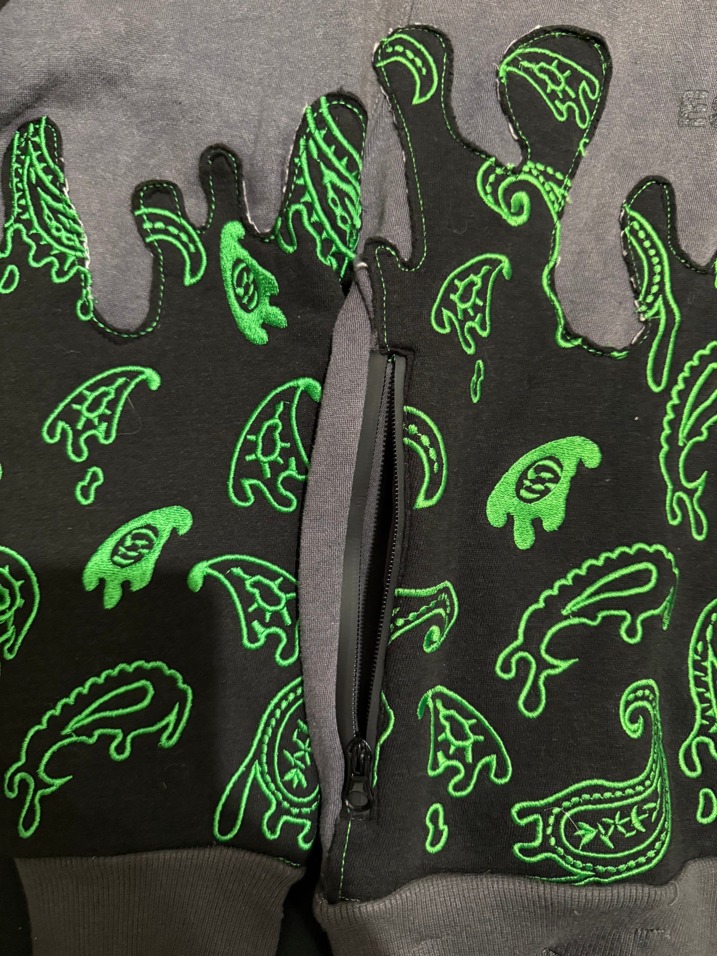 Infectious Drip pullover